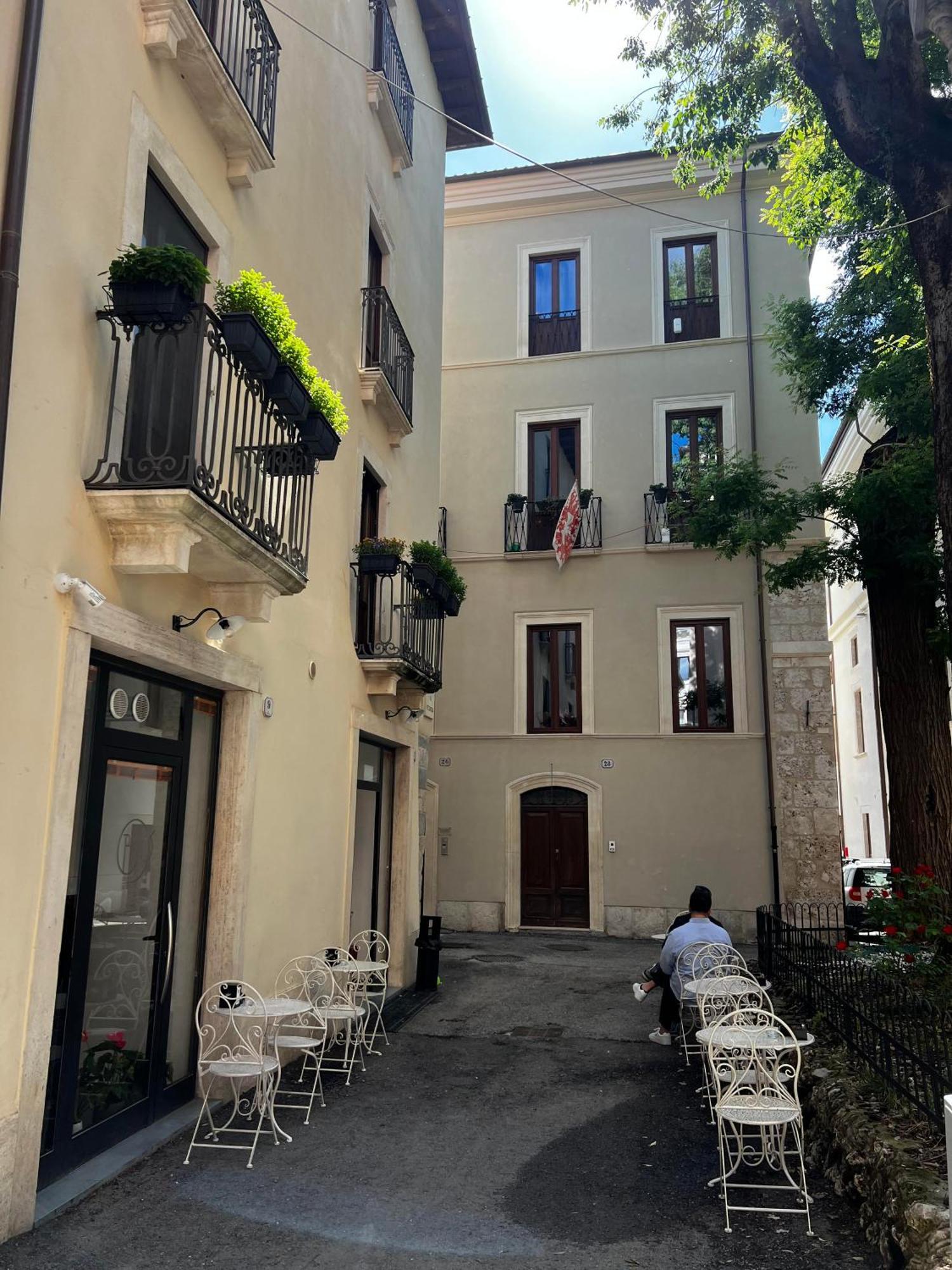 Dimora Largo Silvestro Dell'Aquila- Centro Storico Villa Exterior foto